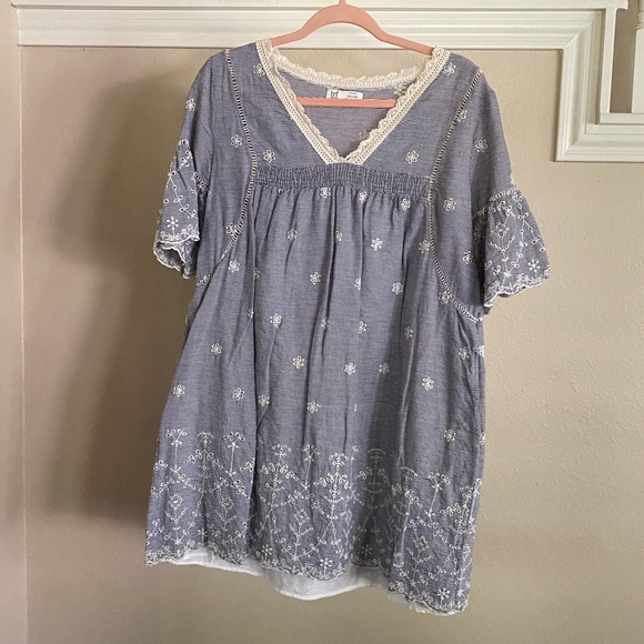 Women’s Zara Shift Dress - Picture 2 of 9